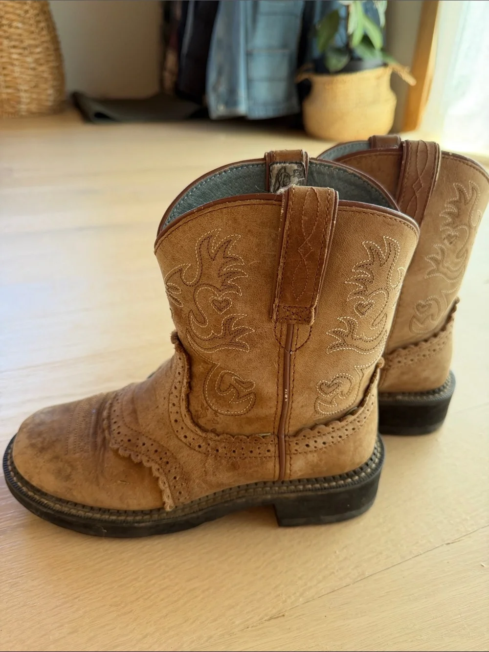 Ariat 🤎 - Picture 2 of 9